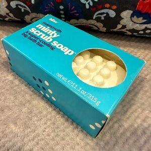 🩵BLISS Mammoth Minty Scrub big soap bar🧼 - a very rare find since discontinued!